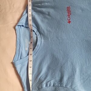 Columbia NC Fishing t-shirt, sz med, but fits small. Basically new.